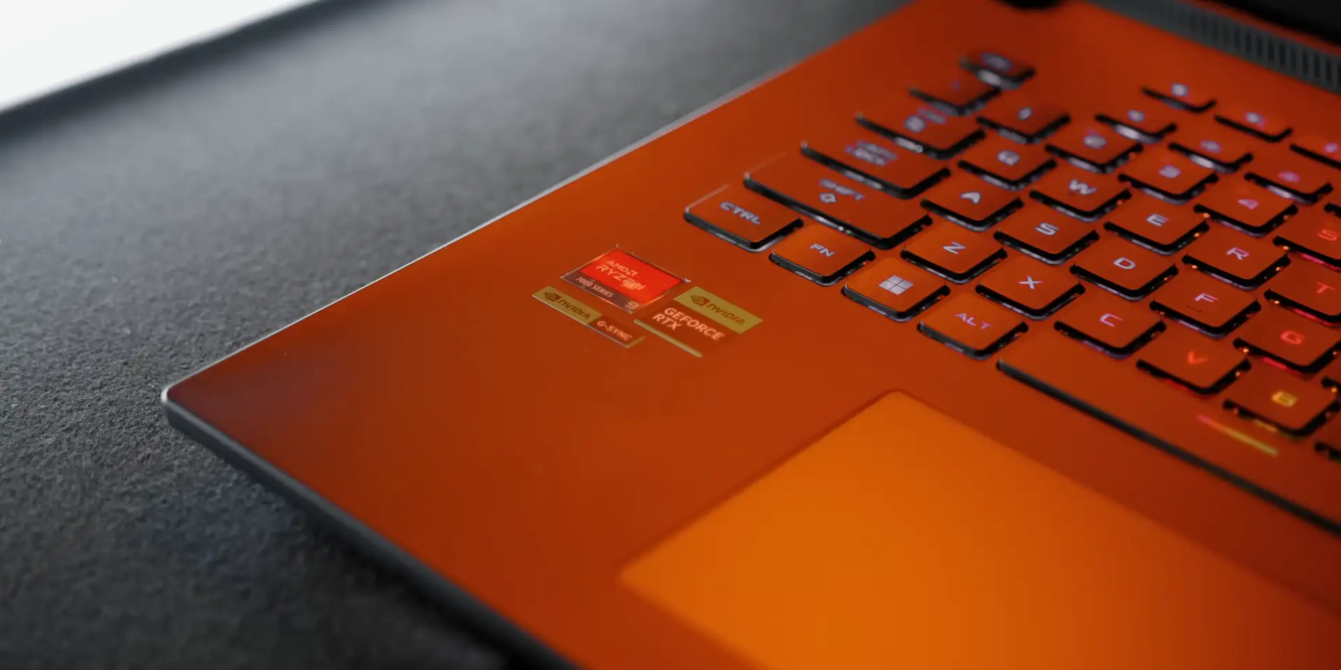 Cover Image ROG Strix Scar 17 Review : Fastest Gaming Laptop in 2023?